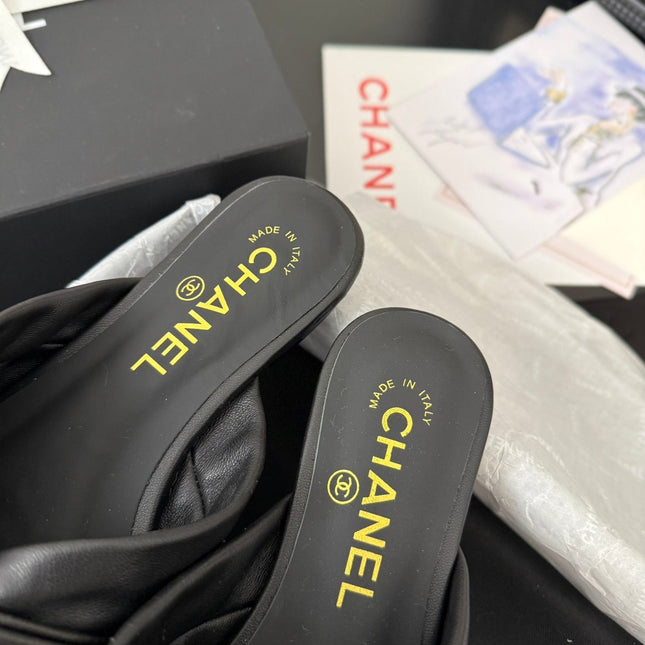 CC 25C Thong Sandal Bow Black Lambskin 233562