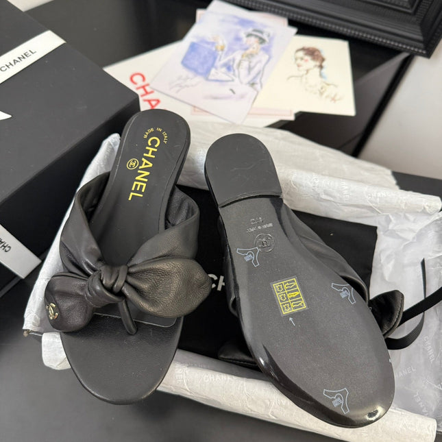 CC 25C Thong Sandal Bow Black Lambskin 233562