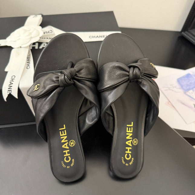 CC 25C Thong Sandal Bow Black Lambskin 233562