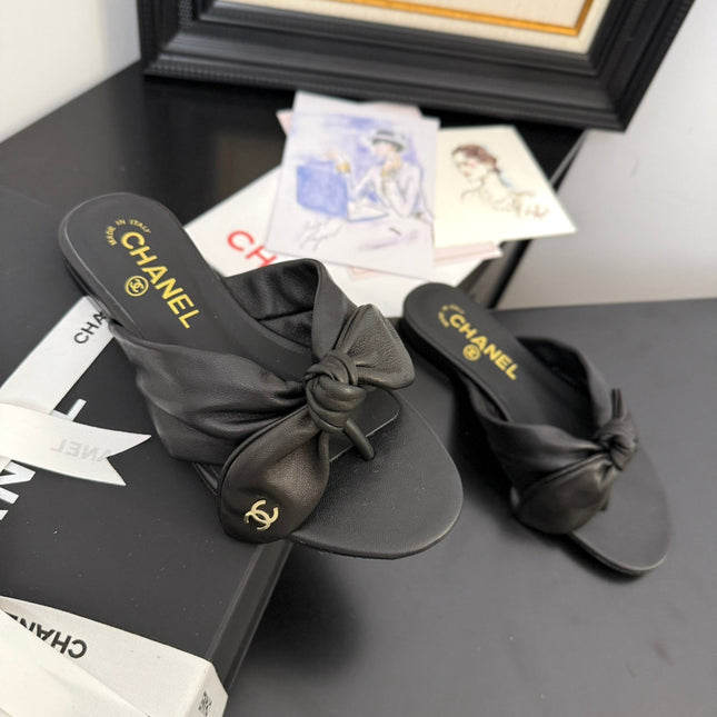 CC 25C Thong Sandal Bow Black Lambskin 233562