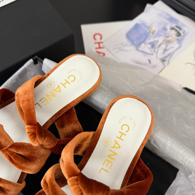 CC 25C Three Strap Mule Pumpkin Velvet fabric 233560