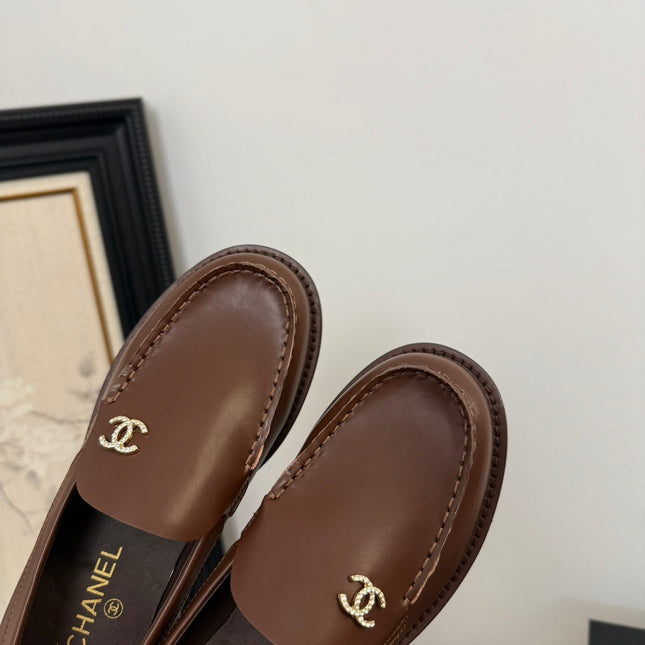 CC 25C Moccasins Brown Patent Leather