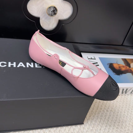 FLAT MARY JANE PUMPS IN BABY PINK LAMBSKIN MIX BLACK FABRIC
