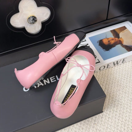 FLAT MARY JANE PUMPS IN BABY PINK LAMBSKIN MIX BLACK FABRIC