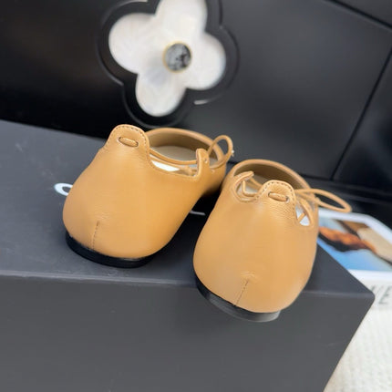 FLAT MARY JANE PUMPS IN DIJON YELLOW LAMBSKIN MIX BLACK FABRIC