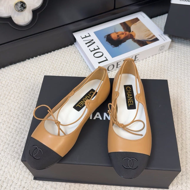 FLAT MARY JANE PUMPS IN DIJON YELLOW LAMBSKIN MIX BLACK FABRIC