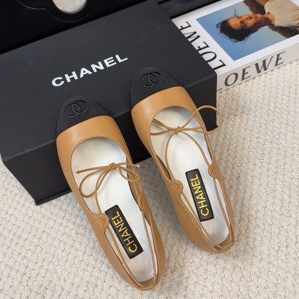 FLAT MARY JANE PUMPS IN DIJON YELLOW LAMBSKIN MIX BLACK FABRIC