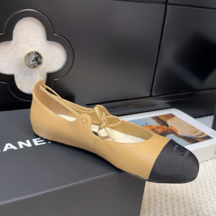 FLAT MARY JANE PUMPS IN SUN YELLOW LAMBSKIN MIX BLACK FABRIC