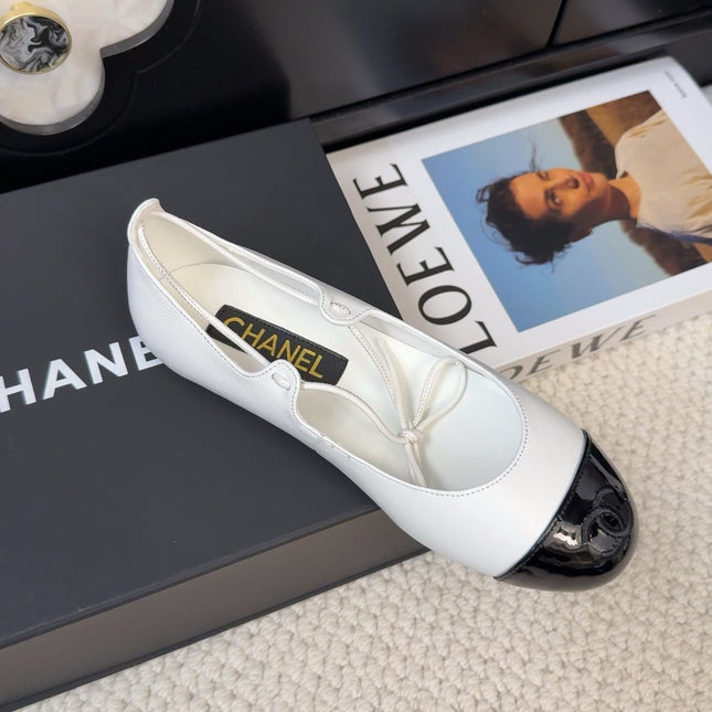 FLAT MARY JANE PUMPS IN WHITE MIX BLACK LAMBSKIN