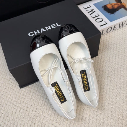 FLAT MARY JANE PUMPS IN WHITE MIX BLACK LAMBSKIN