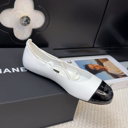 FLAT MARY JANE PUMPS IN WHITE MIX BLACK LAMBSKIN