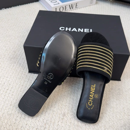 FLAT SLIDE IN BLACK SUEDE WITH GOLD CRYSTALS