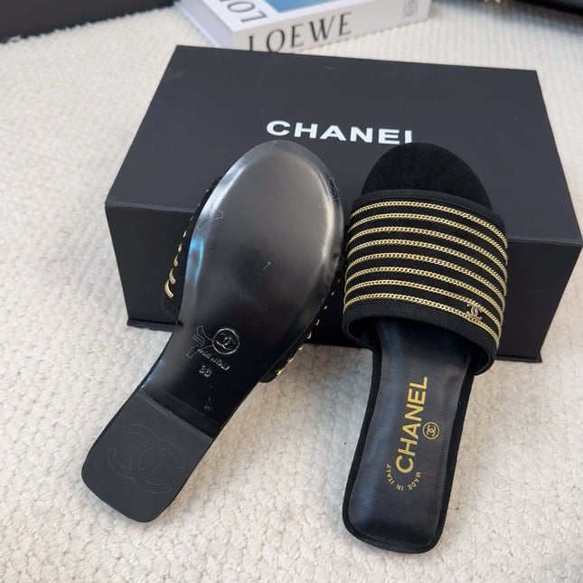 FLAT SLIDE IN BLACK SUEDE WITH GOLD CRYSTALS