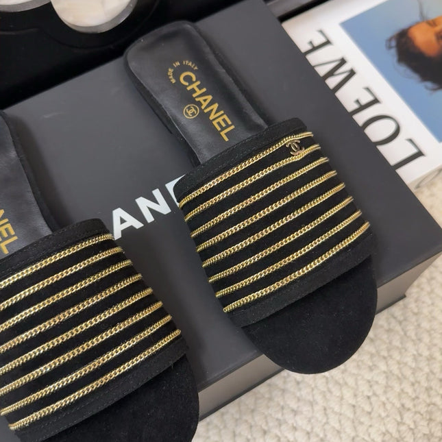 FLAT SLIDE IN BLACK SUEDE WITH GOLD CRYSTALS