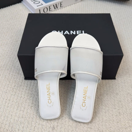 FLAT SLIDE IN WHITE MESH AND SUEDE