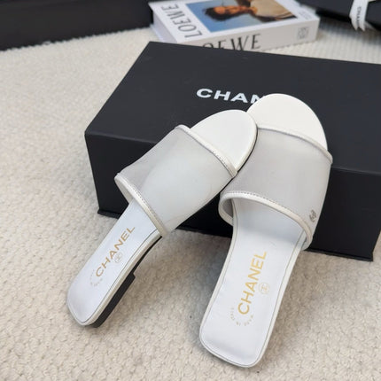 FLAT SLIDE IN WHITE MESH AND SUEDE