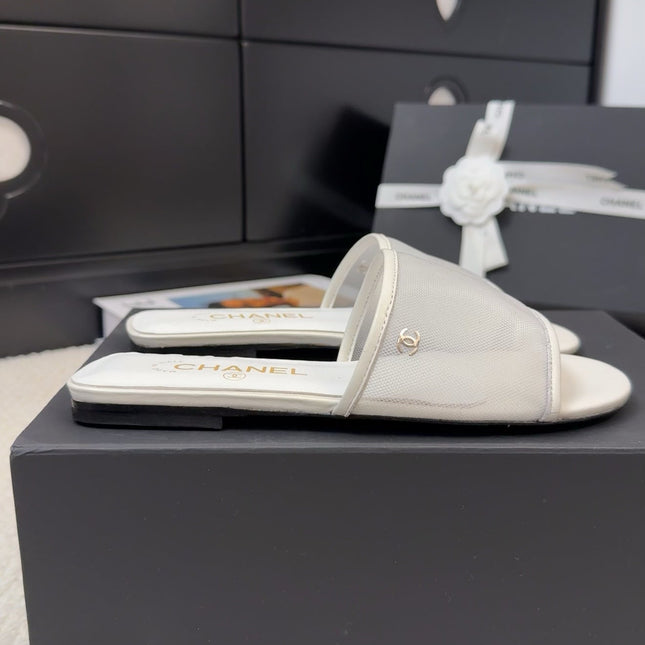 FLAT SLIDE IN WHITE MESH AND SUEDE