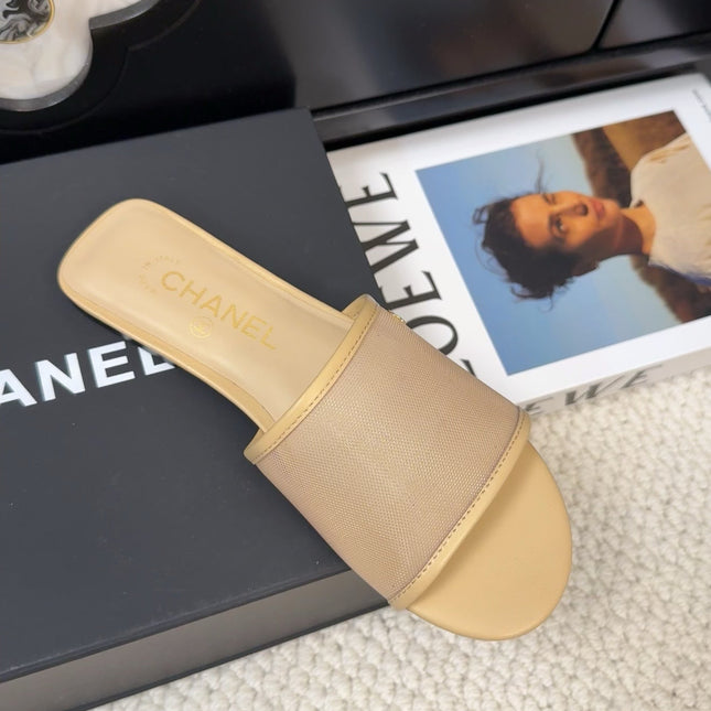 FLAT SLIDE IN FLAX YELLOW MESH AND SUEDE