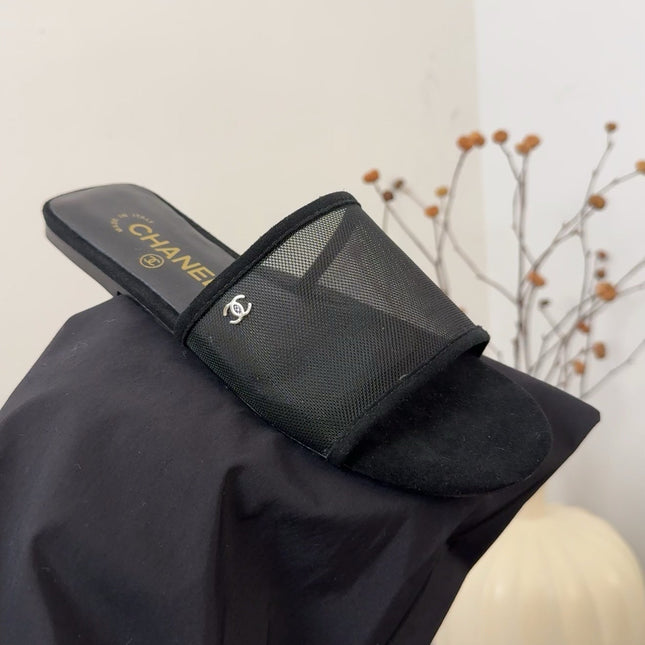 FLAT SLIDE IN BLACK MESH AND SUEDE
