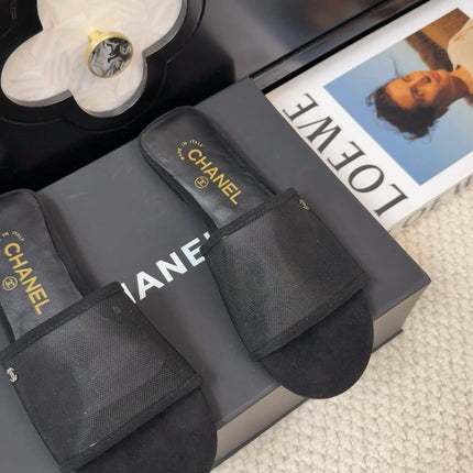 FLAT SLIDE IN BLACK MESH AND SUEDE