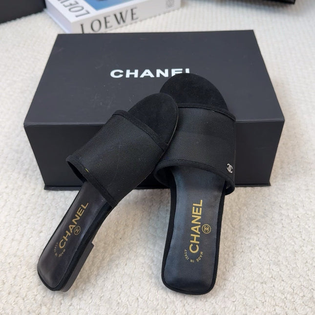 FLAT SLIDE IN BLACK MESH AND SUEDE