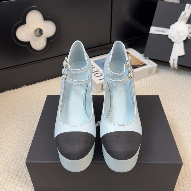 FLATFORM SANDAL IN LIGHT BLUE CALFSKIN AND BLACK FABRIC