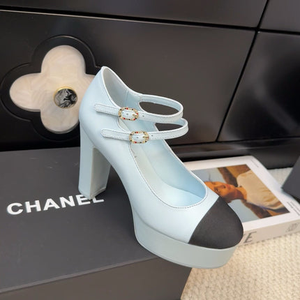 FLATFORM SANDAL IN LIGHT BLUE CALFSKIN AND BLACK FABRIC