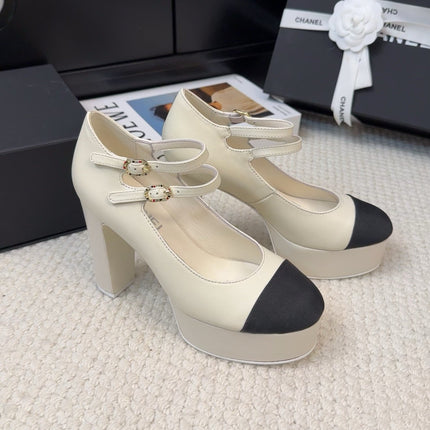 FLATFORM SANDAL IN PALE YELLOW CALFSKIN AND BLACK FABRIC