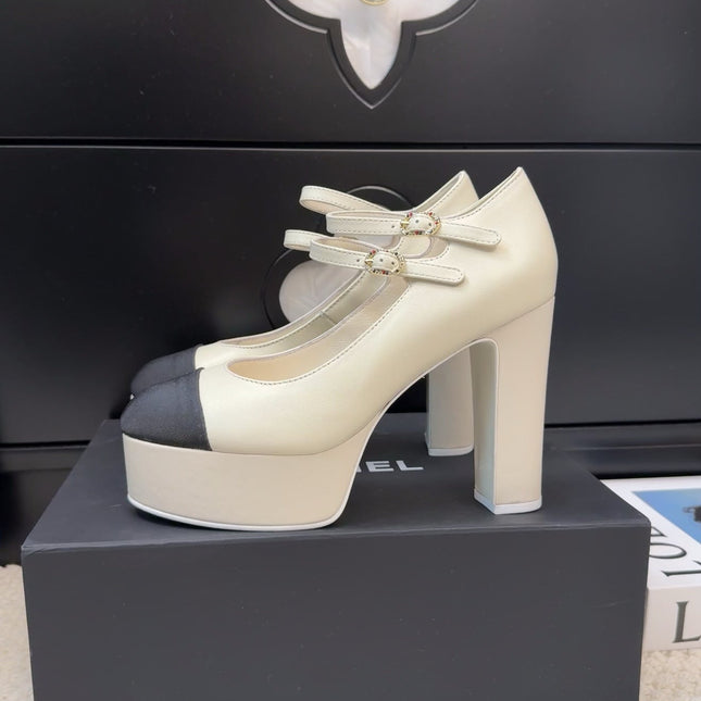 FLATFORM SANDAL IN PALE YELLOW CALFSKIN AND BLACK FABRIC