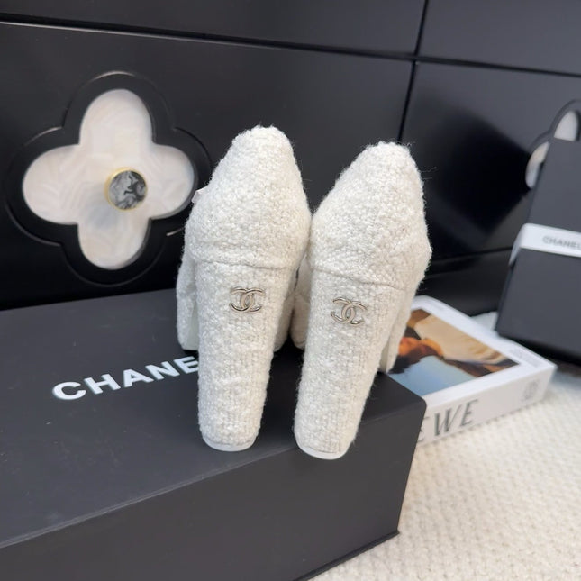 FLATFORM SANDAL IN WHITE TWEED AND BLACK FABRIC