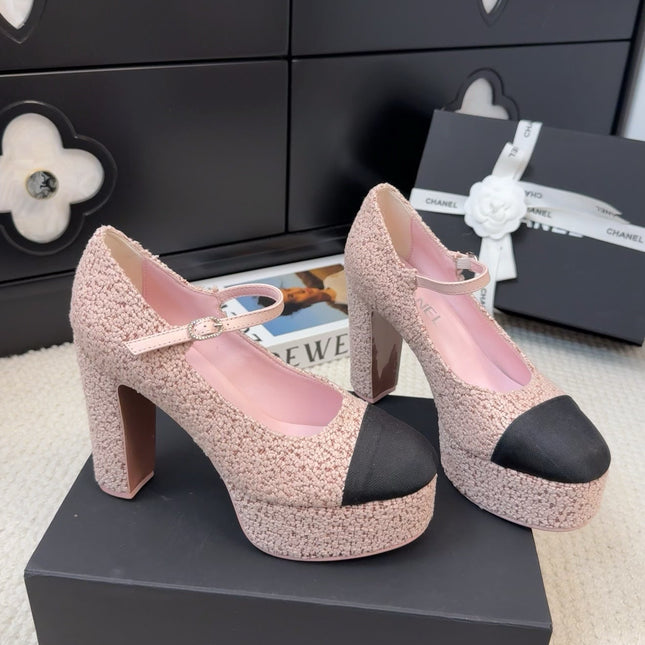 FLATFORM SANDAL IN LIGHT PINK TWEED AND BLACK FABRIC