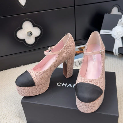 FLATFORM SANDAL IN LIGHT PINK TWEED AND BLACK FABRIC