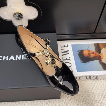 MARY JANE SHOES IN BLACK PATENT CALFSKIN 55 MM