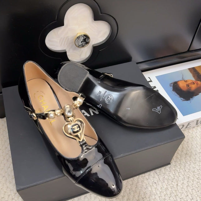MARY JANE SHOES IN BLACK PATENT CALFSKIN 55 MM