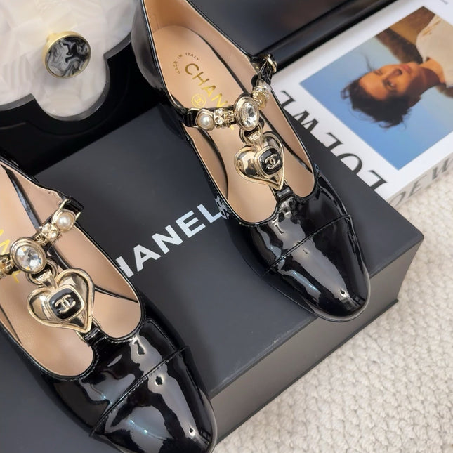 MARY JANE SHOES IN BLACK PATENT CALFSKIN 55 MM