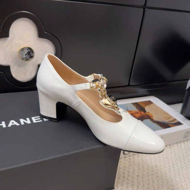 MARY JANE SHOES IN WHITE PATENT CALFSKIN 55 MM