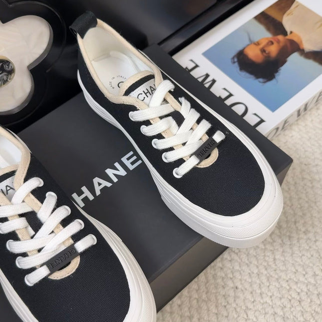 TRAINERS SHOES IN BLACK FABRIC