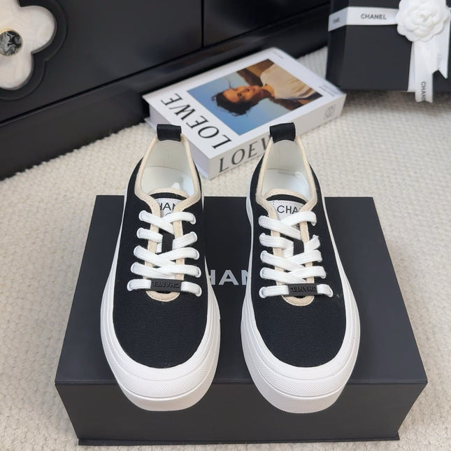 TRAINERS SHOES IN BLACK FABRIC