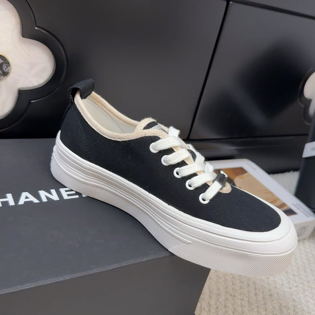 TRAINERS SHOES IN BLACK FABRIC