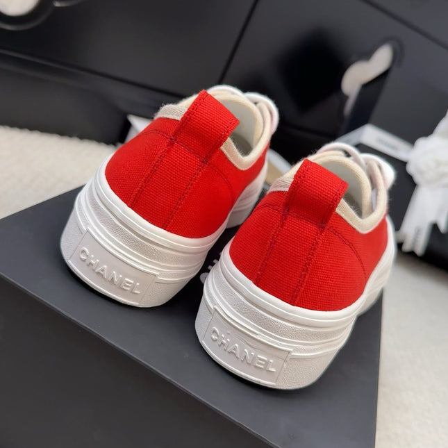 TRAINERS SHOES IN ORANGE RED FABRIC