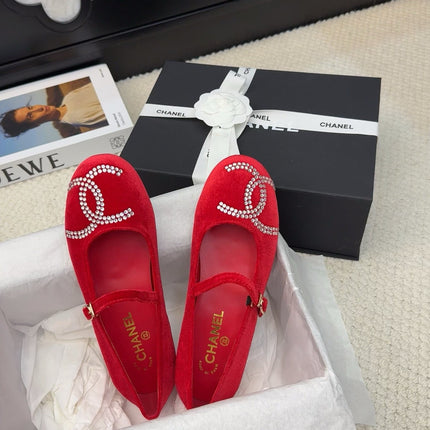 MARY JANE SHOES IN CHERRY RED VELVET WITH CRYSTALS LOGO