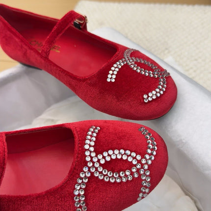 MARY JANE SHOES IN CHERRY RED VELVET WITH CRYSTALS LOGO