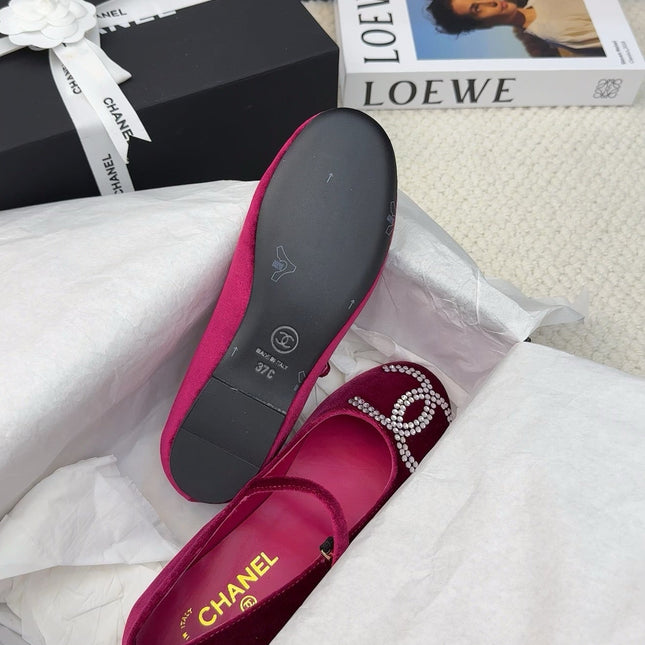 MARY JANE SHOES IN JAM PURPLE VELVET WITH CRYSTALS LOGO