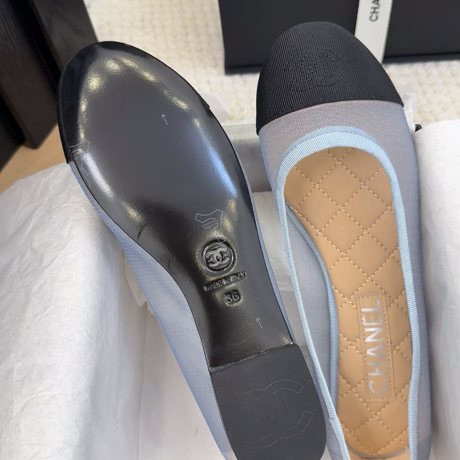 BALLET FLAT IN BLACK FABRIC AND BABY BLUE MESH