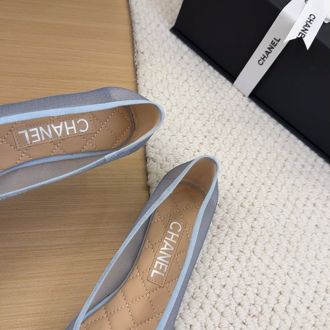 BALLET FLAT IN BLACK FABRIC AND BABY BLUE MESH