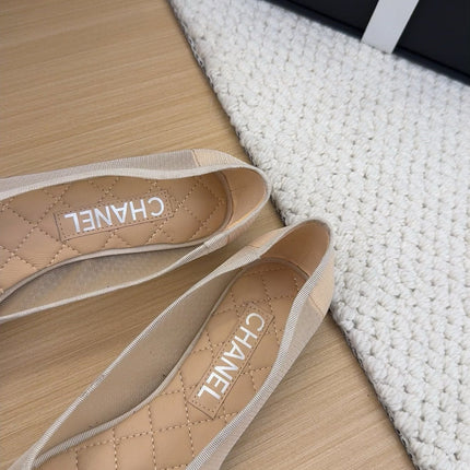 BALLET FLAT IN BLACK FABRIC AND BEIGE MESH