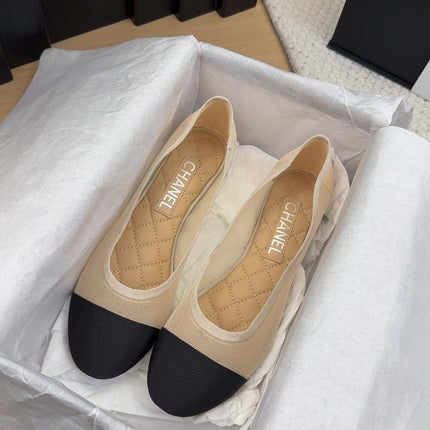 BALLET FLAT IN BLACK FABRIC AND BEIGE MESH