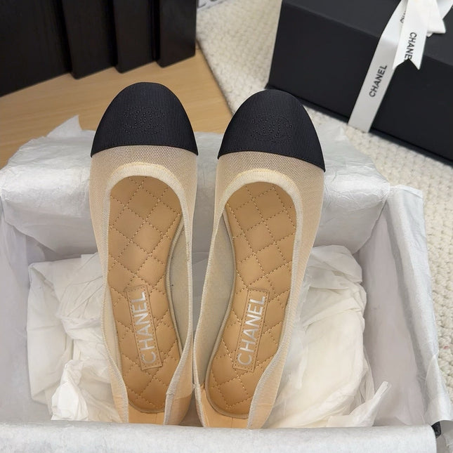 BALLET FLAT IN BLACK FABRIC AND BEIGE MESH