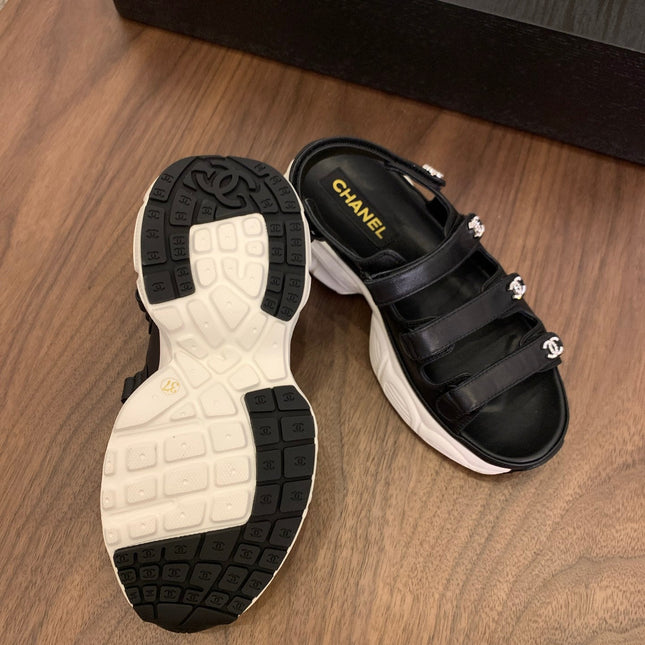 SANDAL 25S LOGO IN BLACK LAMBSKIN