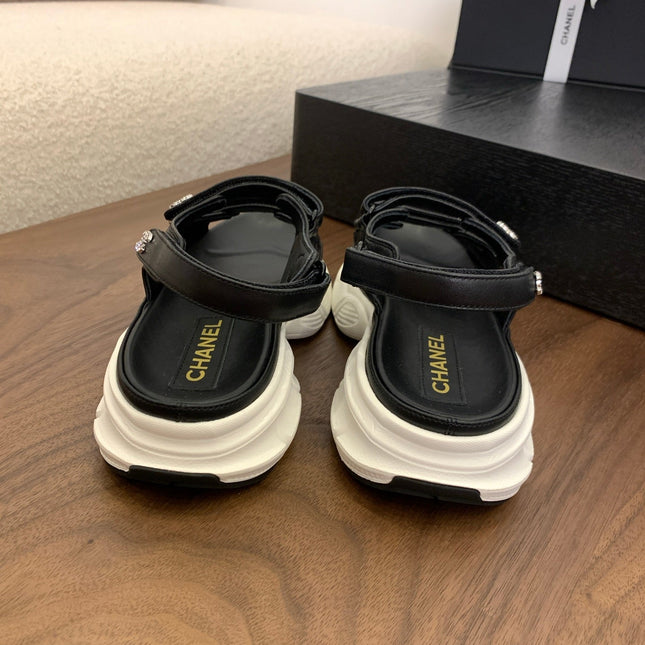 SANDAL 25S LOGO IN BLACK LAMBSKIN